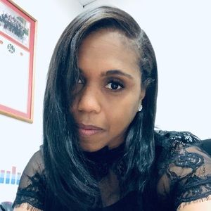 Meet your Posher, Alicia